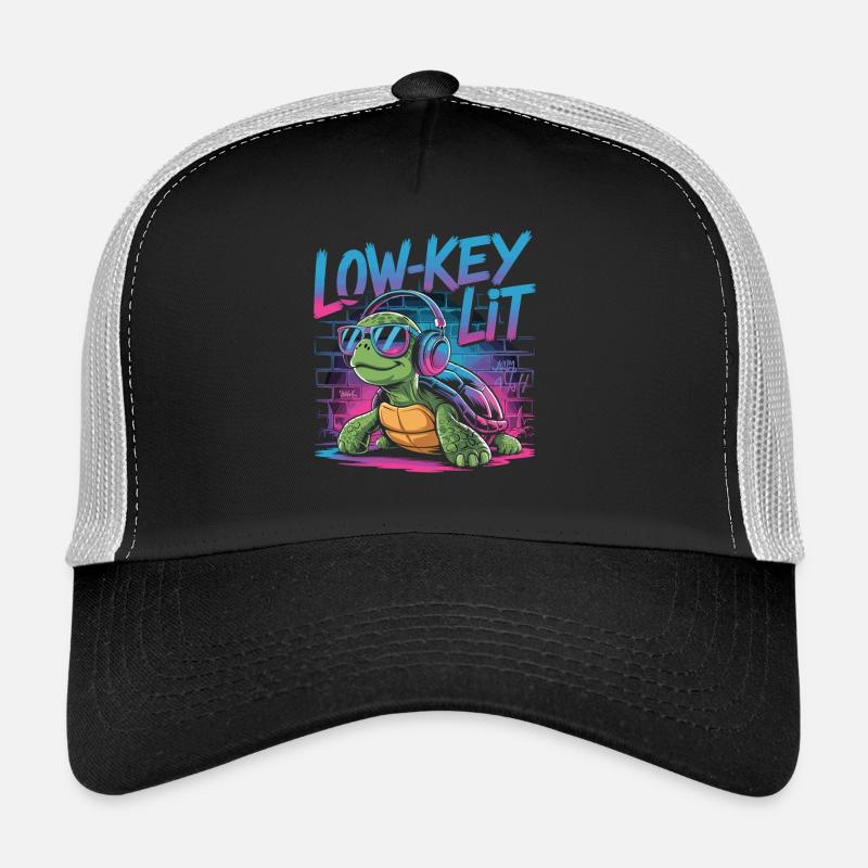 Low-Key Lit Schildkröte Trucker Cap