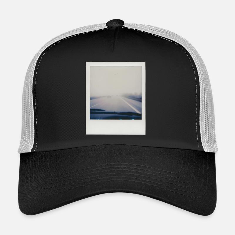 Neblige Autobahn Trucker Cap