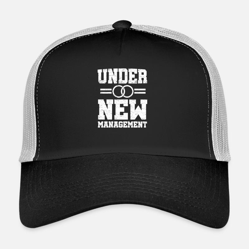 Sous la nouvelle direction, nouvellement marié, présent Casquette trucker 
