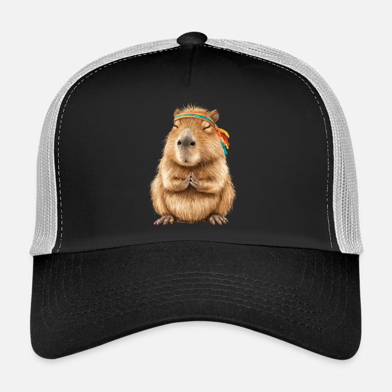 Capybara in Meditationspose mit Stirnband - Trucker Cap - Schwarz/Steingrau