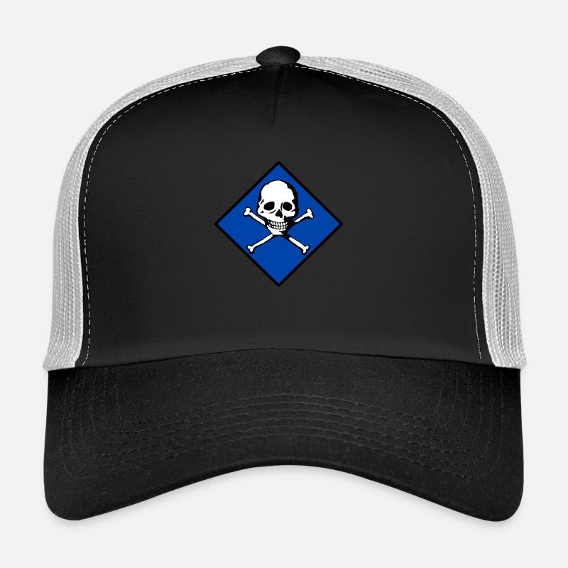 Skull and bones Trucker Cap