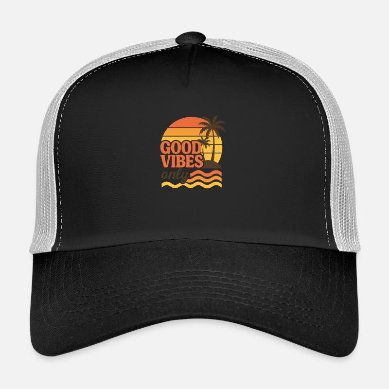 1000015532 Trucker Cap