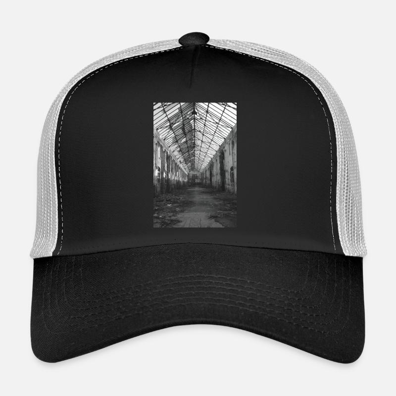 Affiche de graffiti sur l'architecture de l'affiche de la construction industrielle Casquette trucker 