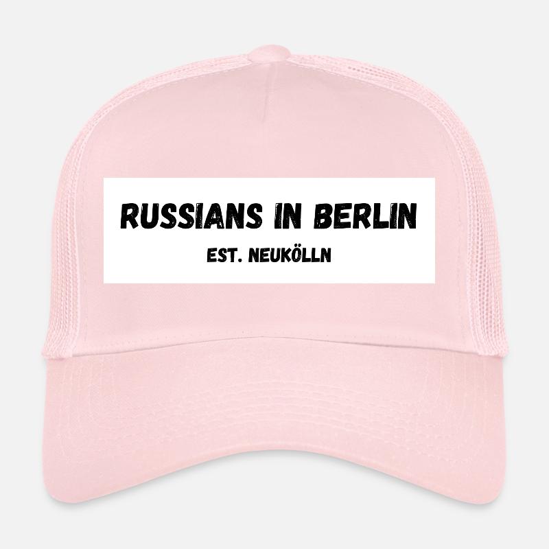 Les Russes à Berlin Neukölln Est. Casquette trucker 