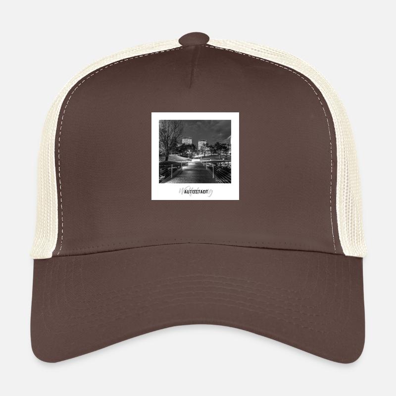 Wolfsburg bei Nacht Trucker Cap