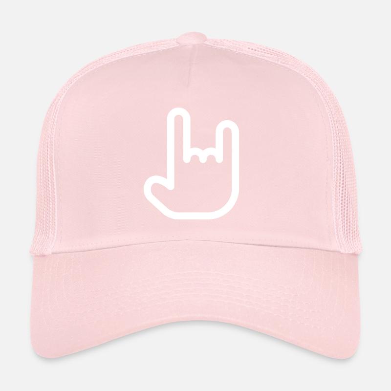 Main Casquette trucker 