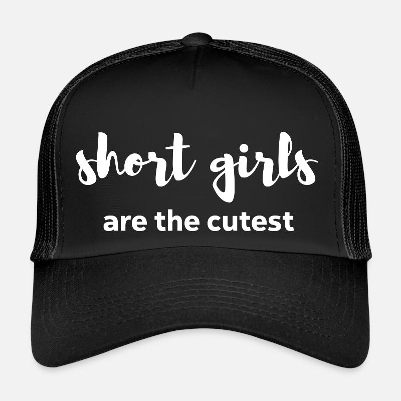 Kurze Mädchen sind die süßeste Geschenkidee für ein süßes Hemd Trucker Cap