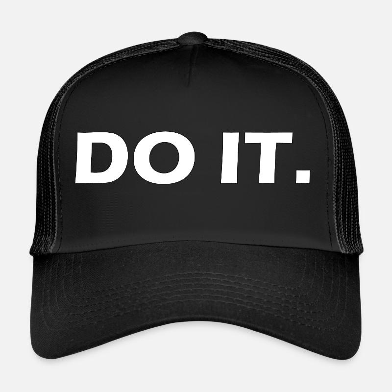Tu es. Trucker Cap
