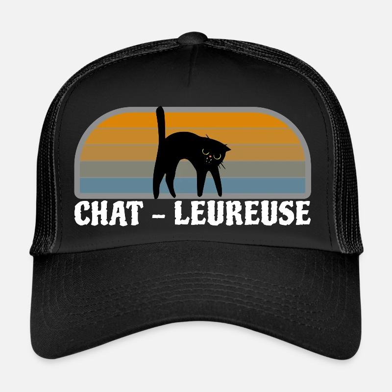Chat noir , chat-leureuse. Casquette trucker 
