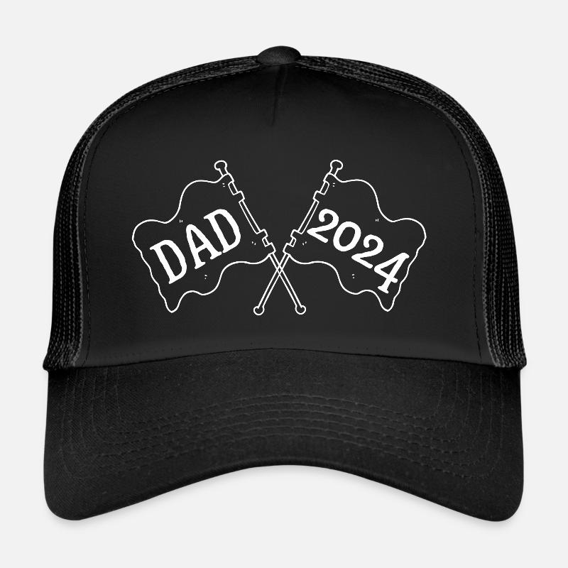 Dad 2024, zum stolzen Papa befördert - Trucker Cap - Schwarz/Schwarz