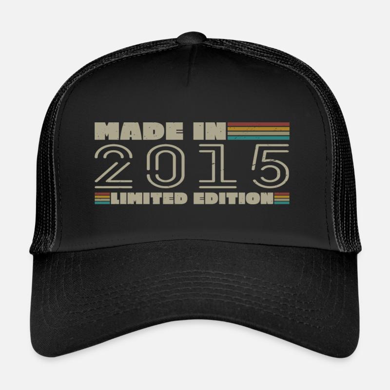 Vintage 2015 2015 Birthday Gift Born in 2015 Trucker Cap