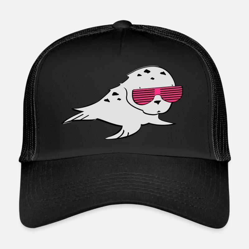 Robbe mit Shutter Shades Trucker Cap
