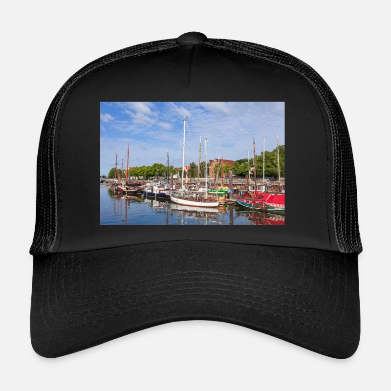 Vegesack Trucker Cap
