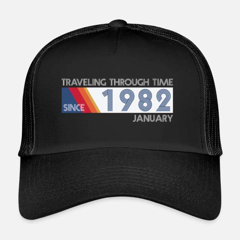 Conception drôle d'anniversaire de voyage dans le temps janvier 1982 Casquette trucker 