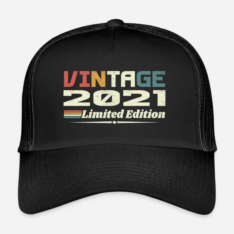 Vintage 2021 Gift 2021 Birthday 2021 Retro Trucker Cap