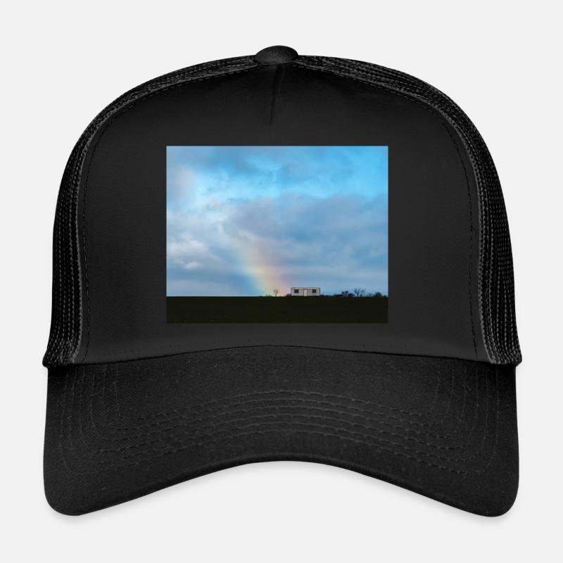 L’arbre de vie à côté de la roulotte de construction Casquette trucker 