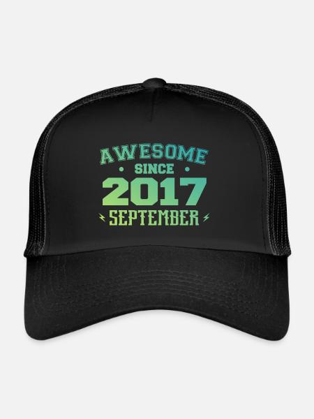 Septembre 2017 Cadeau Anniversaire Septembre 2017 - Casquette trucker  - noir/noir - Devant