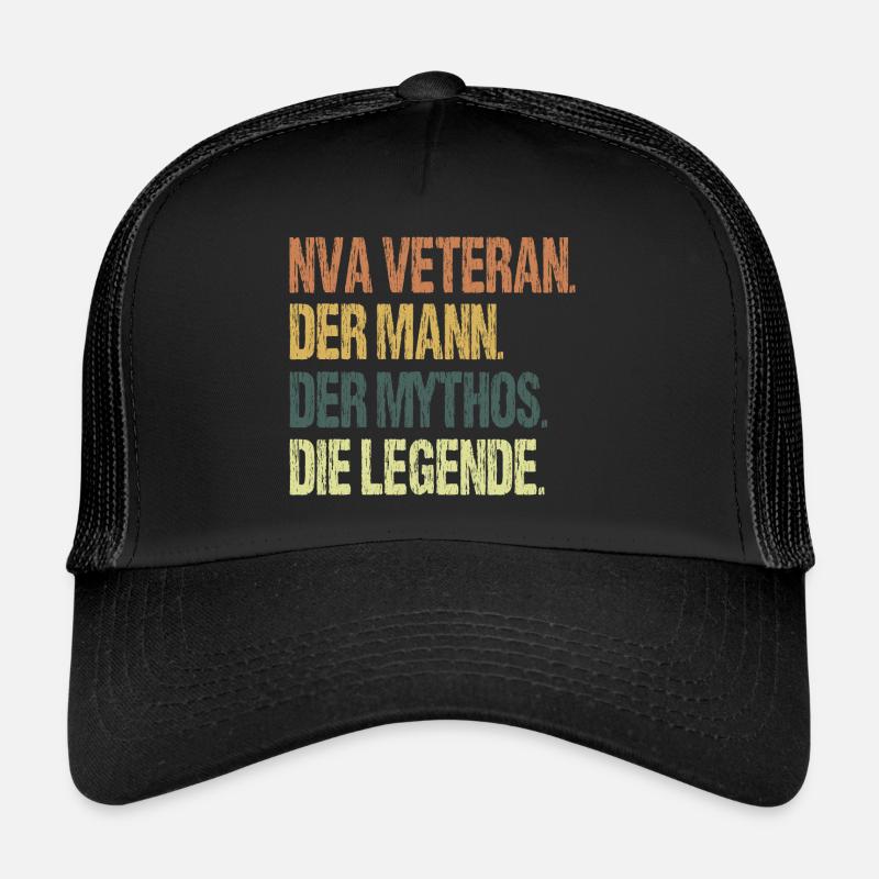 Stolzer NVA Veteran der DDR Armee Trucker Cap
