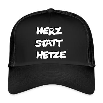 Heart instead of agitation - Trucker Cap - black/black - Front