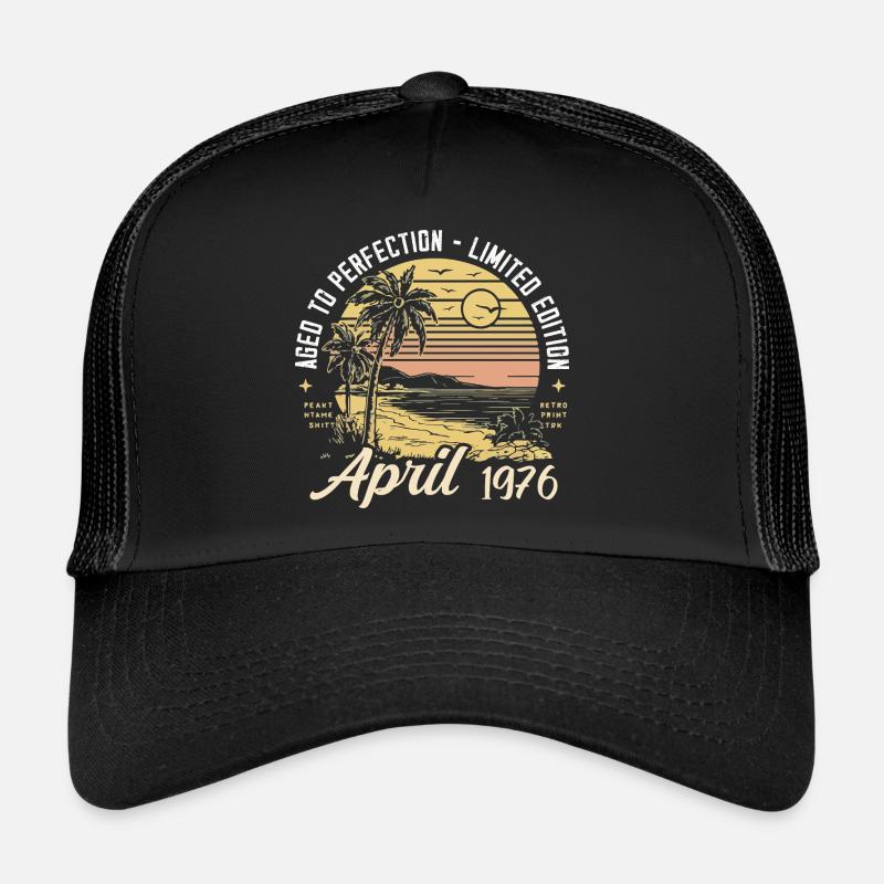 49th Birthday Oldtimer April Vintage 1976 April Trucker Cap