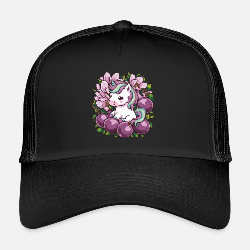 Kawaii Einhorn mit Pflaumen und Blumen Trucker Cap