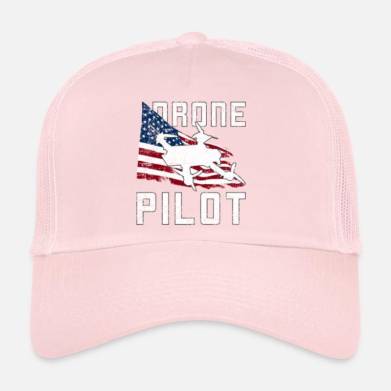 Drone quadricoptère devant le drapeau américain pour les pilotes Casquette trucker 