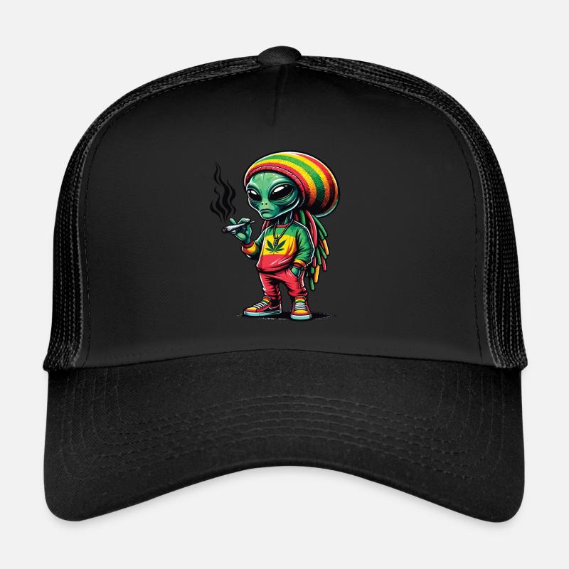 Ein Rasta-Außerirdischer raucht einen Cannabis-Joint Trucker Cap