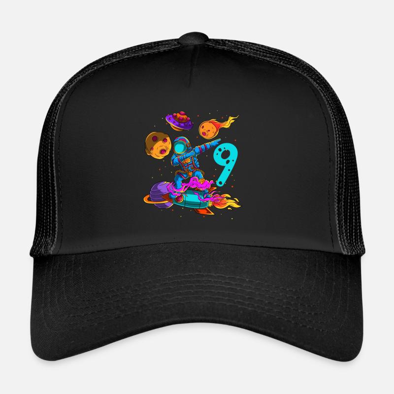 Astronaut Im Weltraum 9. Geburtstag - Trucker Cap - Schwarz/Schwarz