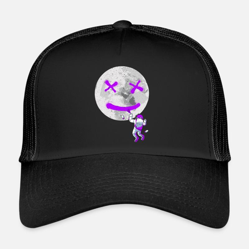 Graffiti Astronaut Street Art Trucker Cap