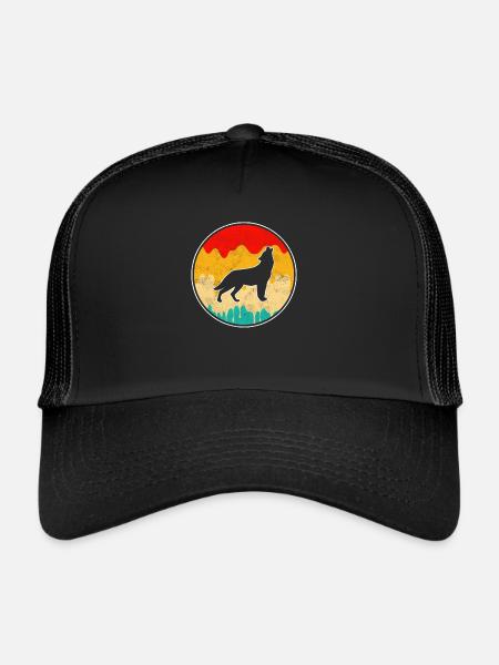 Wolf Retro - Trucker Cap - black/black - Front