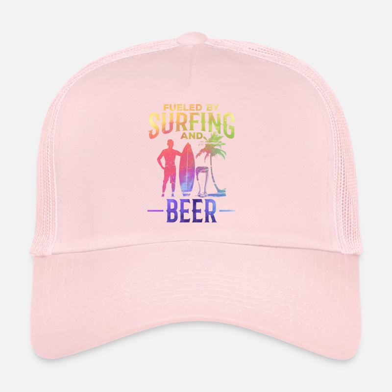 Wassersurfer angetrieben durch Surfen und Bier Trucker Cap