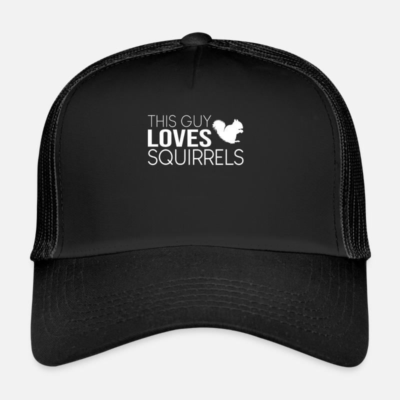 Dieser Typ liebt Eichhörnchen Trucker Cap