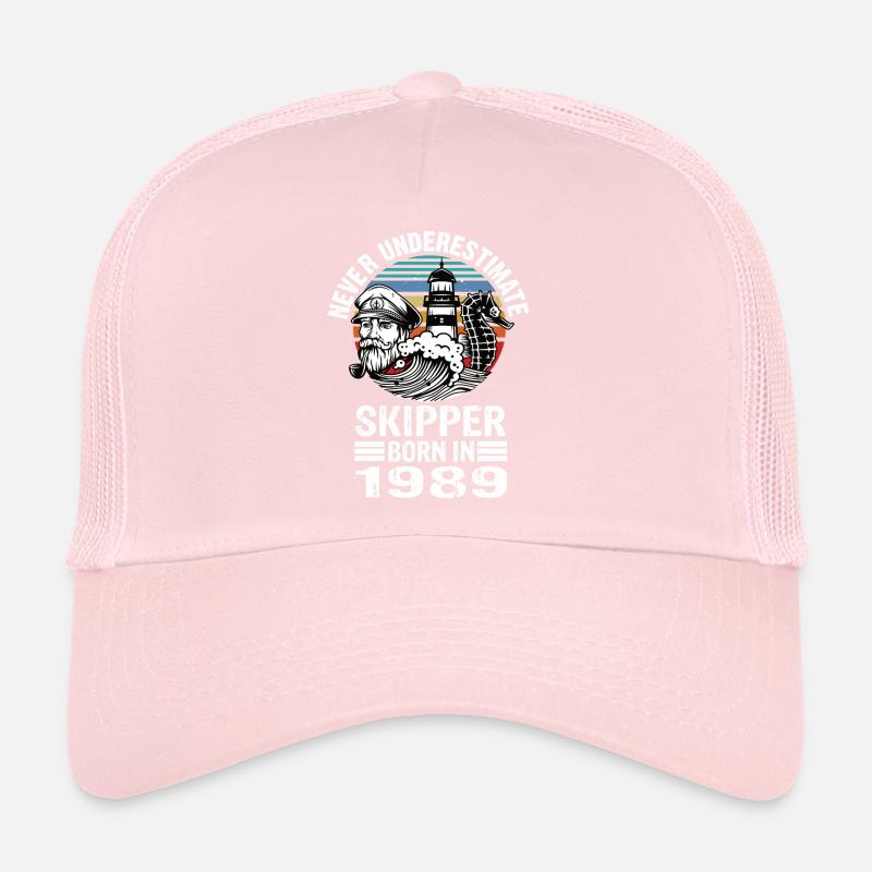 Never Underestimate Skipper né en 1989 Casquette trucker 
