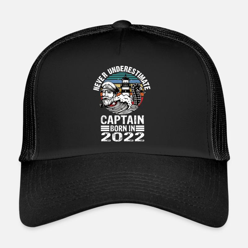 Never Underestimate Captain born in 2022 - Trucker Cap - black/black