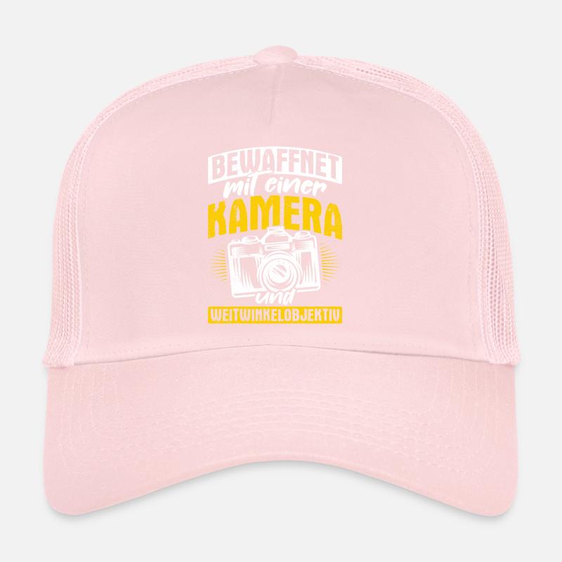 Bewaffnet mit einer KAMERA und WEITWINKELOBJEKTIV Trucker Cap