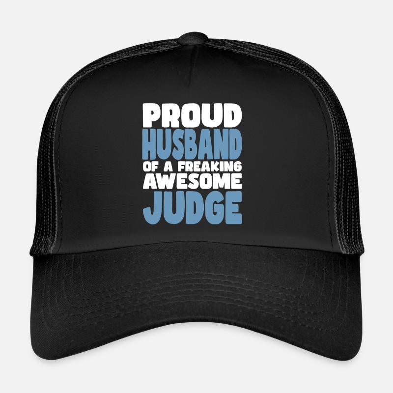 Fière épouse d’un sacré bon juge Casquette trucker 