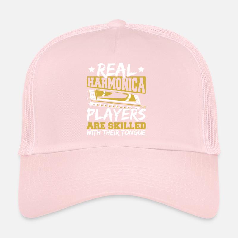 Echte Mundharmonikaspieler sind geschickt mit Trucker Cap