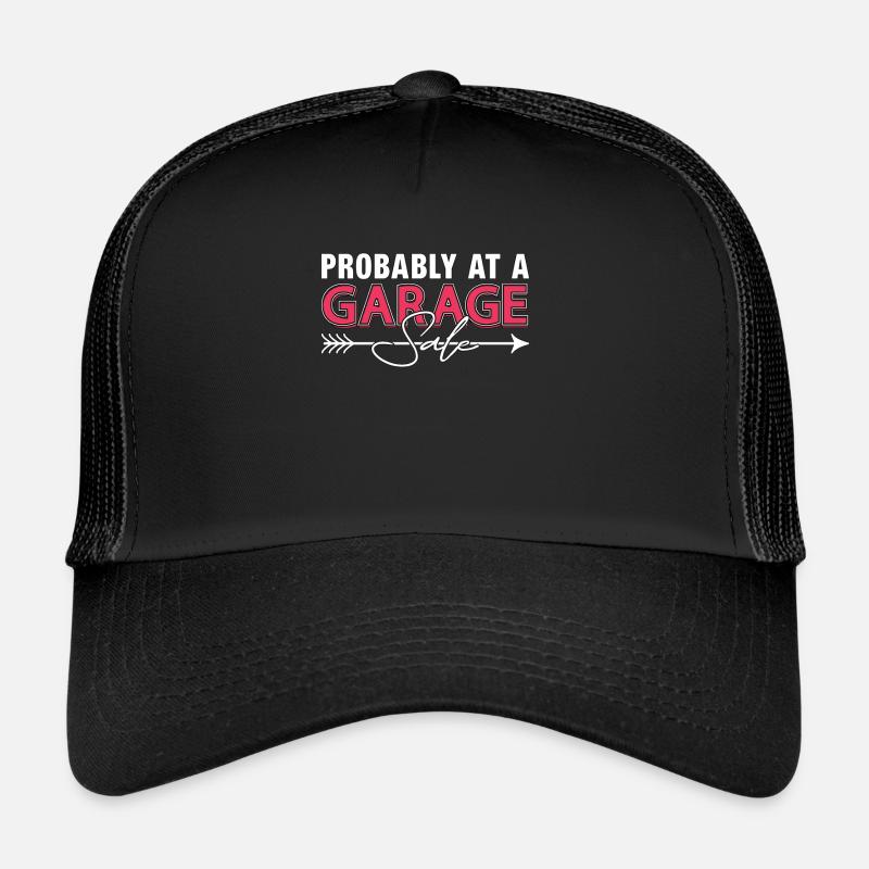 Ventes de garage probablement à une vente de garage Shopping Casquette trucker 