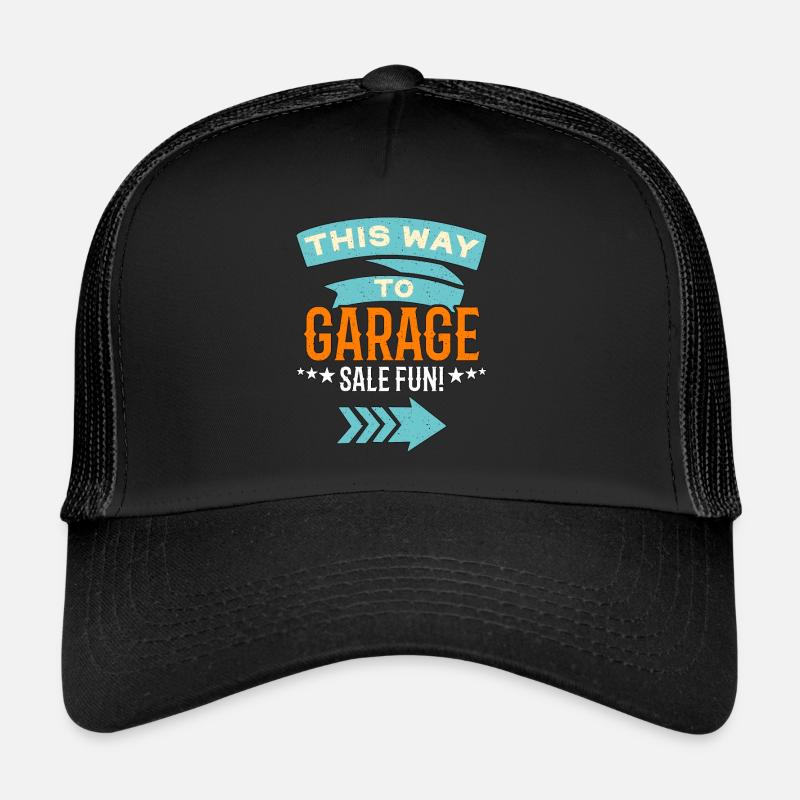 Les ventes de garage de cette façon au marché aux puces de la vente de garage Casquette trucker 