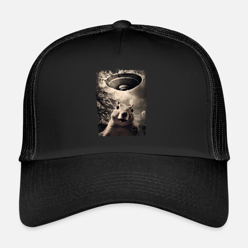 Funny Squirrel with UFO Retro Vintage Alien Trucker Cap