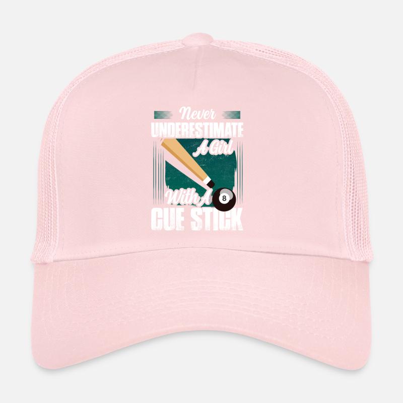Une fille avec un bâton de queue Billard billard billard jouer Casquette trucker 