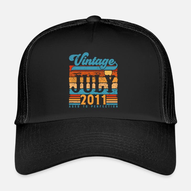Juli 2011, Juli 2011 Geburtstagsgeschenk. - Trucker Cap - Schwarz/Schwarz