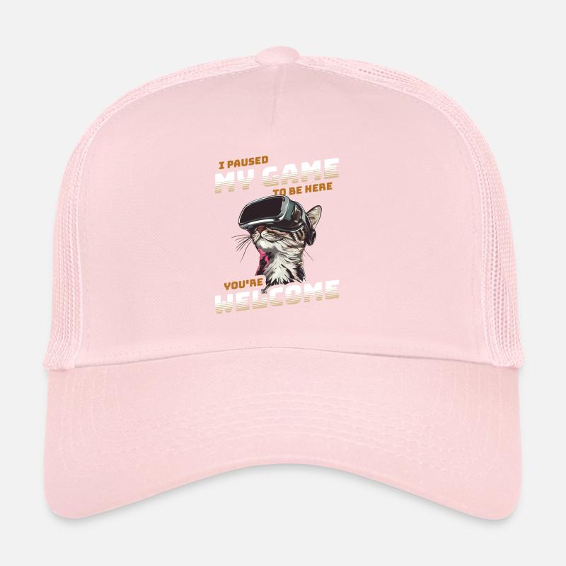 I just paused my game to be here - Katze mit VR Trucker Cap