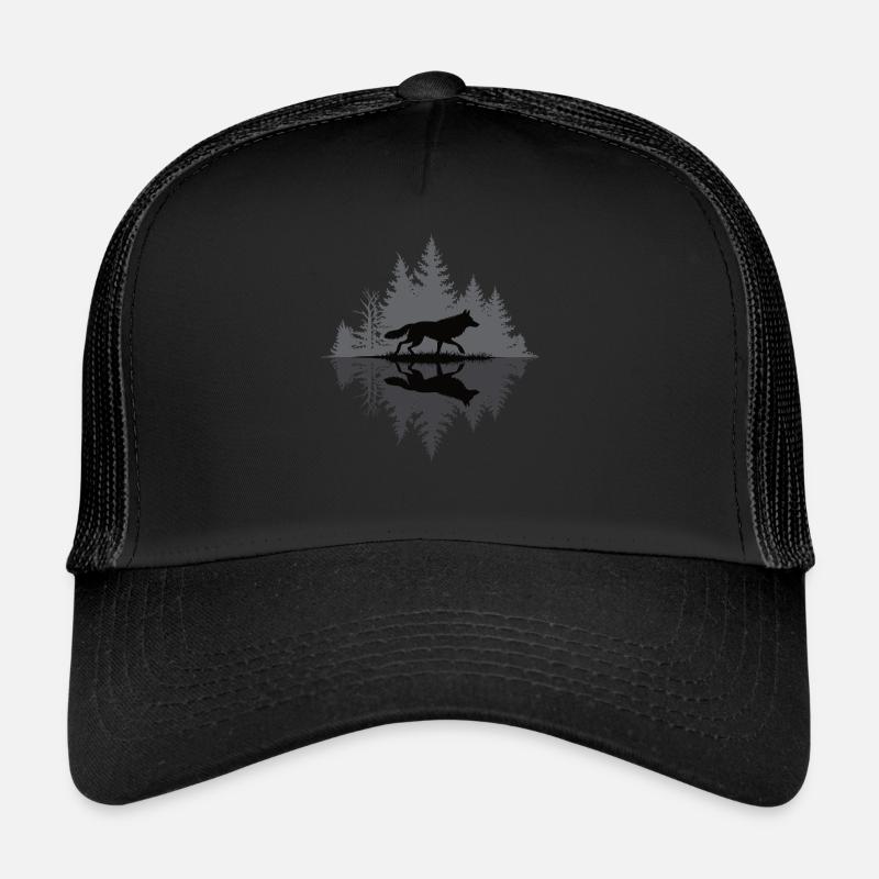 Wolf im dunklen Wald Trucker Cap
