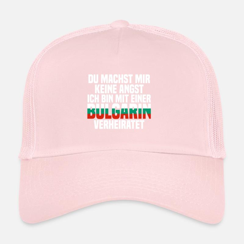 Du machst mir Keine Angst ich bin mit einer Bulgar Trucker Cap