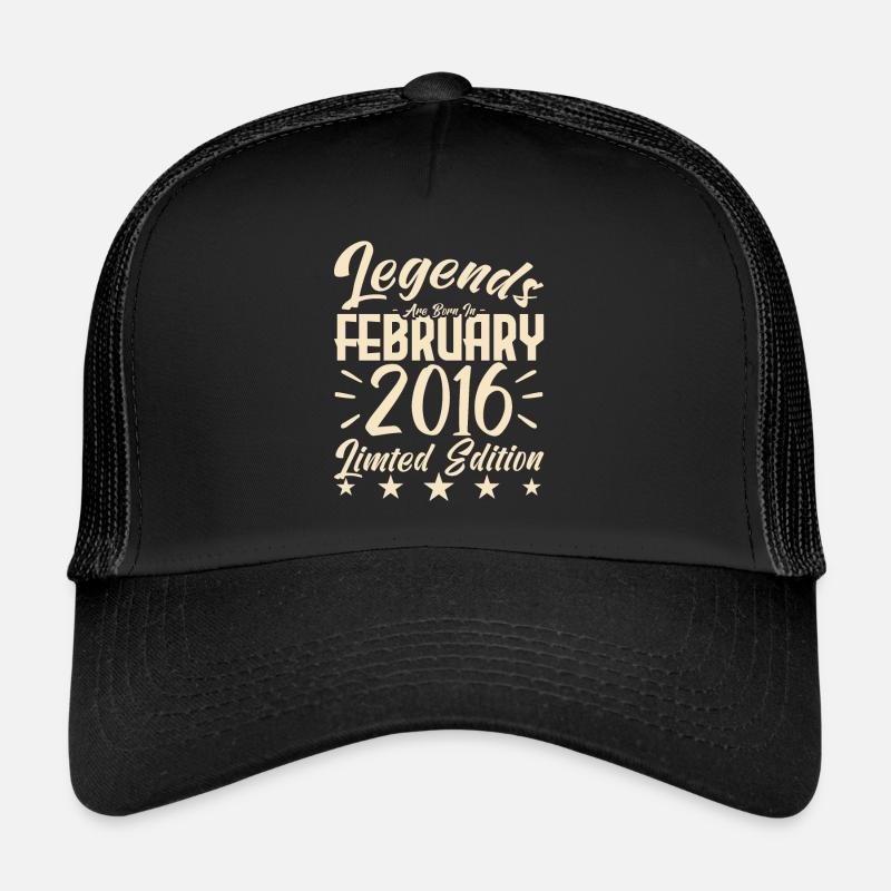 Geboren im Februar 2016. Geburtstagsgeschenk. Trucker Cap