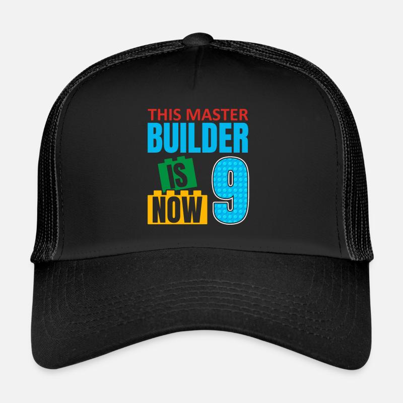 Ce constructeur a maintenant 9 ans, Toy Blocks 9. Casquette trucker 