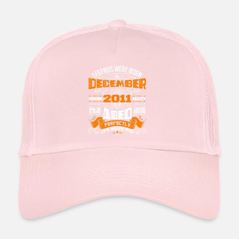 Legends were born in December 2011 | gift Casquette trucker 