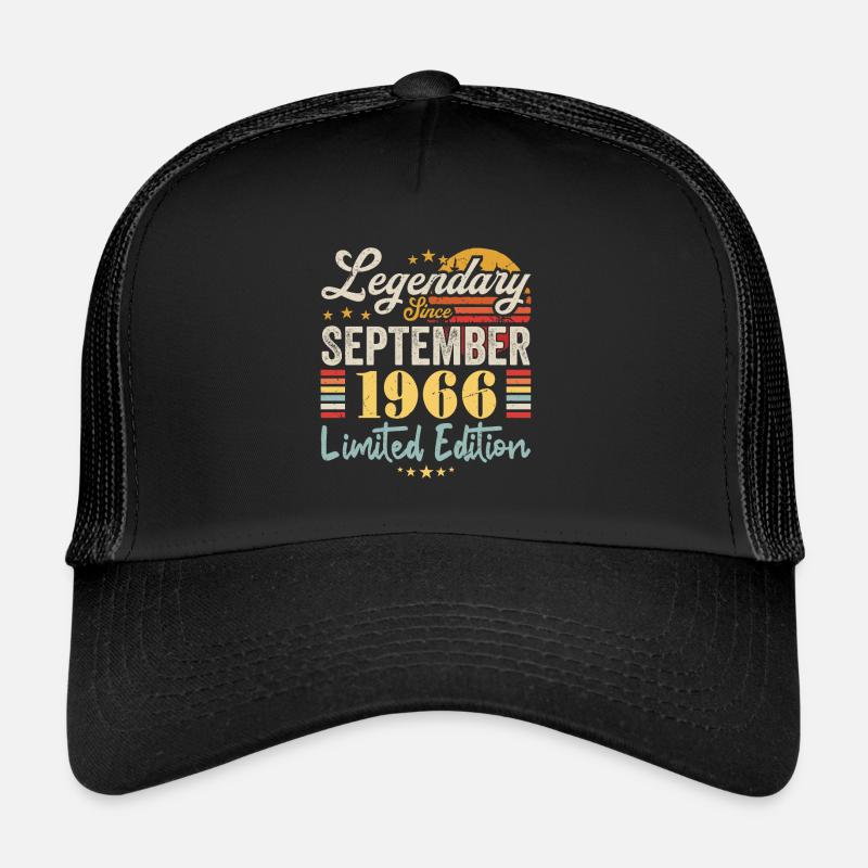 Bildunterschrift September 1966 Jubiläumsgeschenk 1966 Trucker Cap