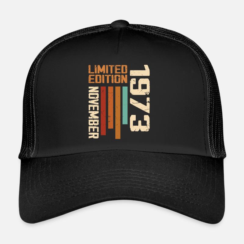 1973 November Geburtstagsgeschenk. November 1973 - Trucker Cap - Schwarz/Schwarz